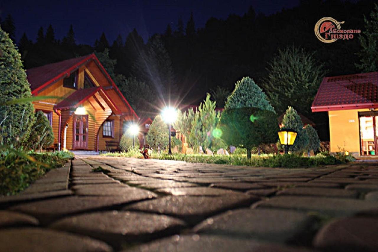 Sokolyne Gnizdo Hotel Korostov ภายนอก รูปภาพ