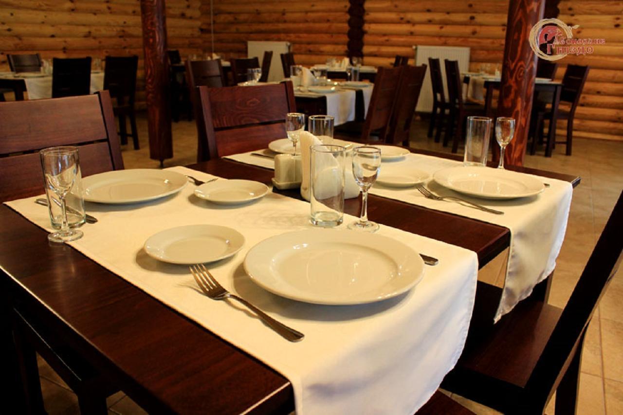 Sokolyne Gnizdo Hotel Korostov ภายนอก รูปภาพ